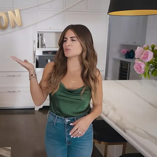 HGTV's New Year, New Reno-lutions Special Event_Continues Next thumbnail